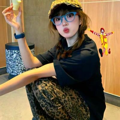 女仆们